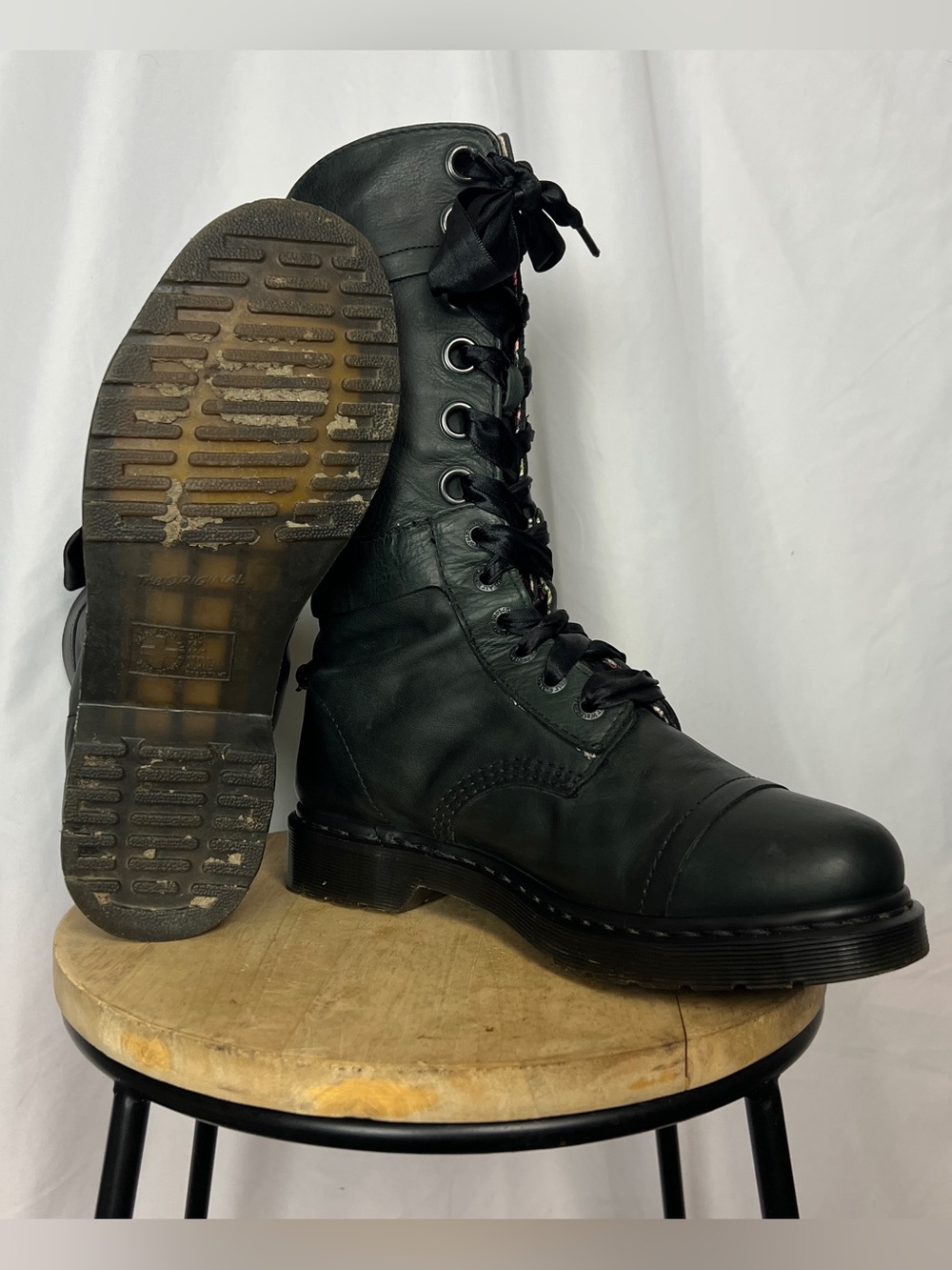 RARE Dr. Martens Triumph 1914 Dark Green Floral Fold Over Boots - Picture 5 of 9